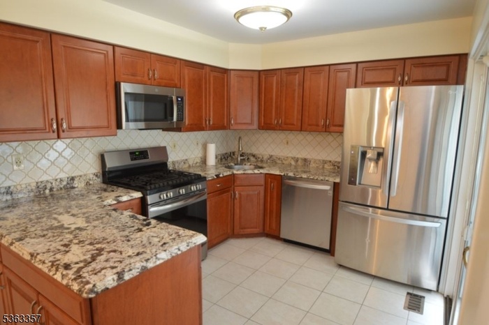 Updated Eat-in-Kitchen