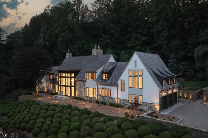 A New Era of Luxury Living
