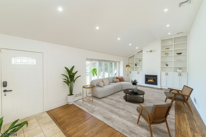 Living Rm Staged