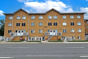This beautifully maintained 3 bedroom 2 washroom with 2 Parking corner units offers a bright, open concept with southeast exposure, making it a perfect starter home for first time buyers ...