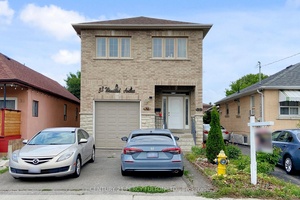Fantastic Location ! This Gorgeous Solidly Built 2 Story Classic Custom Home Offers 4 3 Bedrooms with 5 Washrooms, Spacious Living with 4 Large Bedrooms on the 2nd Floor, and ...