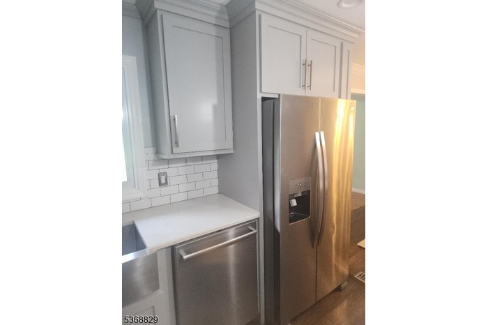 Dishwasher and refrigerator