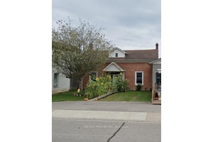 Three Bedroom House For Lease in Brighton.