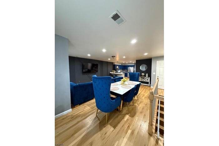 Living space 2nd floor unit