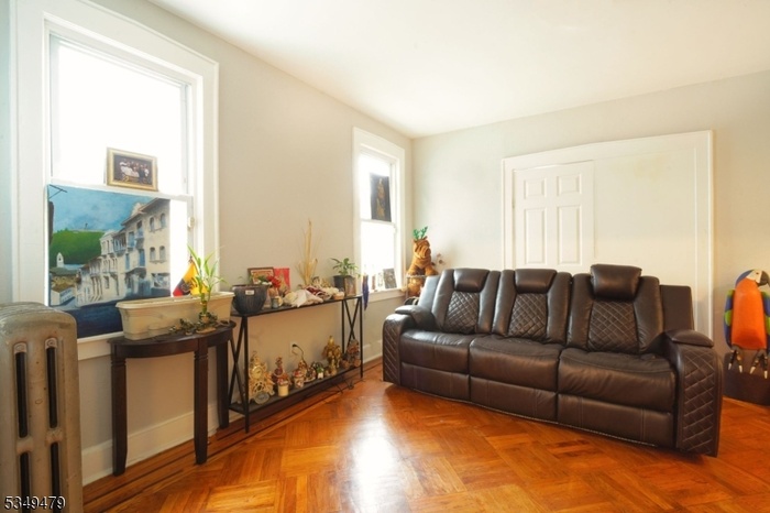 Living Room 1ST FLOOR