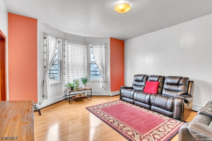 2nd floor living room