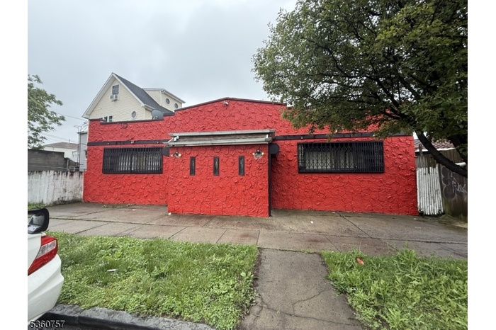 Restaurant on Trumbull Street