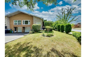 Prime North York property, This well maintained 5 level backsplit is uniquely designed with 3 separate entry units, each with its own washroom, Newer hardwood floor throughout, Upgraded kitchen cabinets ...