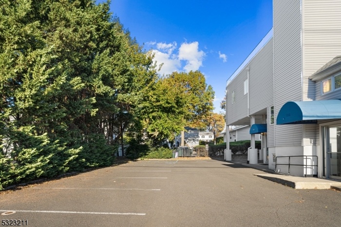 PARKING LOT