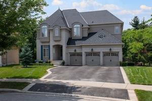 SPECTACULAR is the only word to describe this home located on one of the best lots in the Estates of Credit Ridge, a community with only detached estate size homes.