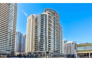 Do Not Miss Your Chance To Move Into This Spacious Unit Located In The Heart Of North York, Close To All Amenities !