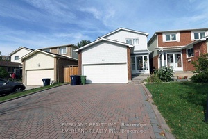 Excellent Location in Agincourt North Community, Bright and Spacious, Steps to Finch and Mccowan Ttc Bus, Schools, Parks, Shopping Mall, Library, Hwy 401