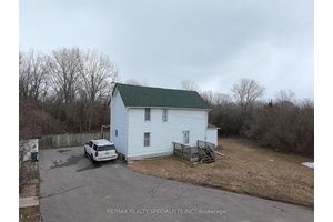 Newly renovated throughout, a really rare opportunity for first time buyers, downsizers, or investors !