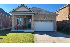 Welcome To This Beautiful 4 Bedroom 3 Washroom Detached House brick bungalow in a desirable family friendly neighbourhood.