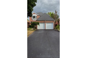 Beautifully updated 2 storey detached home in a prime Pickering location !