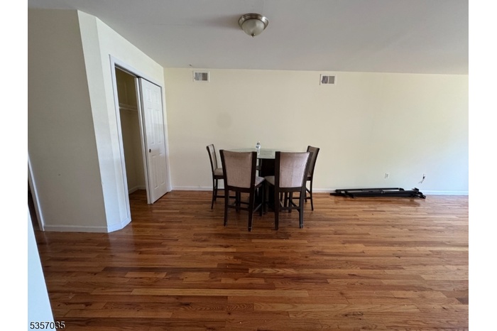 1st floor dinning