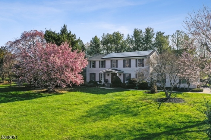 475 Grace Hill