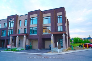 2541 sq ft., 5 Bedrooms with 5 washrooms, large pie shape corner unit townhome like a semi detached backing into Ravine located in a very prestigious neighborhood credit valley community ...