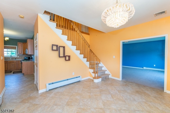 ENTRY FOYER