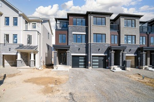 Stylish Upgraded End Unit Townhome in Brantford !