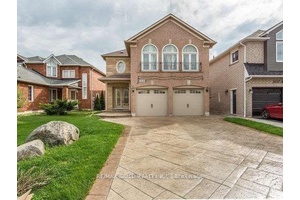 2 Beds Clean And Spacious Basement Apartment, Living Room And Breakfast Area.