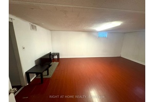 Beautiful And Spacious Basement Department In The Highly Desired Crosby Area.