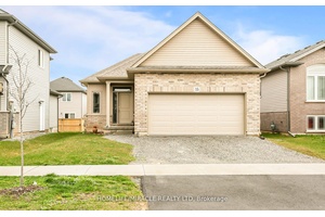 Beautiful DETACHED BUNGALOW in a Quiet Neighborhood, waiting for your Family to Call it HOME.