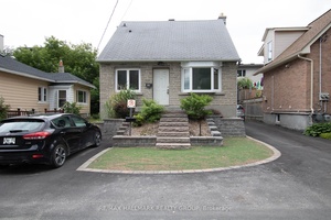 Welcome to Unit 2 at 359 Dominion Ave !