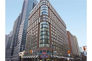 Beautiful amp ; Spacious 1 Bedroom Plus Den Suite Available For Rent At The Ellington.