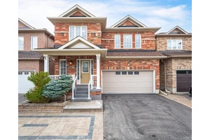 Rarely Offered 4 1 Bedroom House with Double Car Garage amp ; Finished Basement in Prime Milton Location !