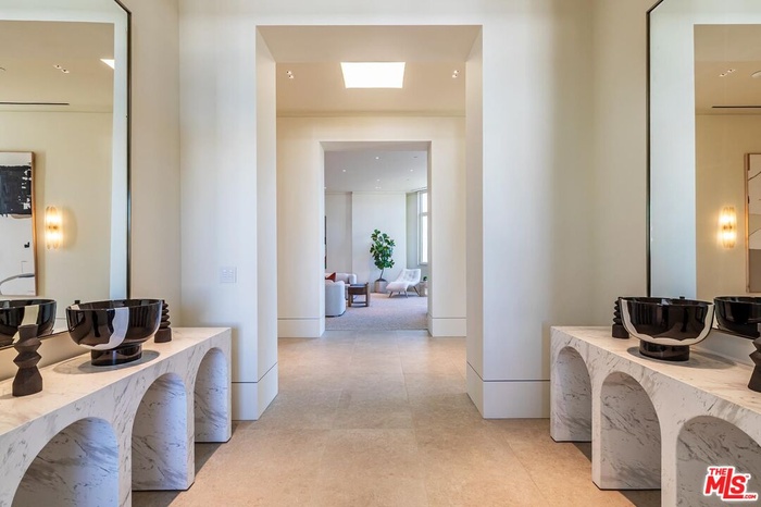 Fully Renovated Interior Archi