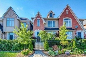 Absolute Showstopper ! ! Beautiful 3 Bedroom Townhouse In The Most Desirable Area In Mississauga Tons Of Upgrades Upgraded Maple Kitchen Cabinets With Granite Counter Tops, Gourmet Kitchen With Jenair ...