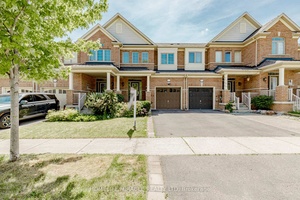 Curated Comfort Meets Smart Style Freehold Town in Prime Milton.