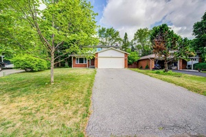 Sunny And Bright And Tastefully Renovated 4 Bedroom Beautifully House, Custom Kitchen With Stone Floor, Granite Counter, Large Pantry ; Family Rm With Gas Fireplace And Walkout To Deck, Newer ...