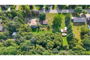 Rare Income amp ; Development Opportunity in Courtice 4.