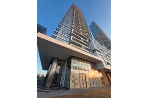 Step into luxury and convenience at this gorgeous Transit City Condo, situated in the heart of Vaughan Metropolitan Centre one of the GTA's most dynamic urban hubs.