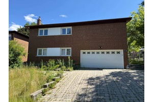 Spacious Basement Apartment in Prime Location !