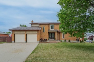 Located in Guelph's highly sought after West End, this beautifully updated home sits in a top rated school zone, just minutes from the West End Recreation Centre, Costco, Deerpath Park, ...