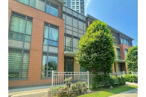 Modern 3 Bed Townhome in Prime Agincourt Location !