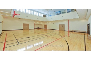 Stunning corner penthouse unit offering breathtaking panoramic north east views of the downtown core !