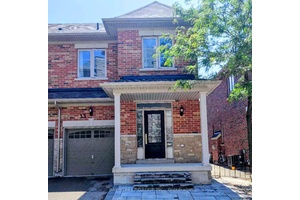 Don't miss this highly sought after end unit townhome nestled in the prestigious Westbrook community of Richmond Hill at Yonge amp ; Gamble.