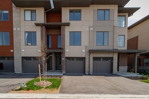 Client Remarks Modern Waterstone Townhome in Collingwood's West End The Birch Model Welcome to sophisticated living at the newly constructed Waterstone townhomes, located in the west end of Collingwood the ...