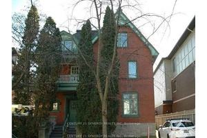 Welcome to 458 MacLaren Street, Unit 3 !