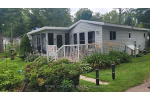 Wow Muskoka charm in secluded Sunpark Beaver Ridge Estates.