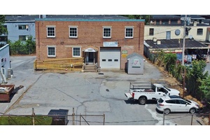 Prime Business Opportunity in Poughkeepsie Discover an exceptional turn key business opportunity located in the bustling heart of Dutchess County, specifically on Main Street in Poughkeepsie.