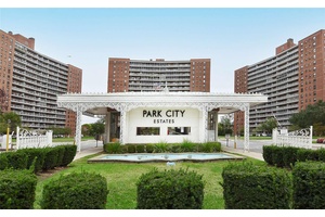 3 Bedroom 2 Bathroom INVESTORS UNIT.