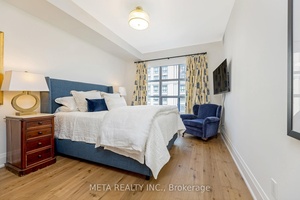 Welcome to this beautifully renovated 1, 000 sqft condo, completely transformed in 2021 to offer modern elegance and functional comfort.