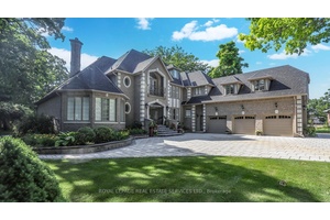 Magnificent Mississauga Estate !
