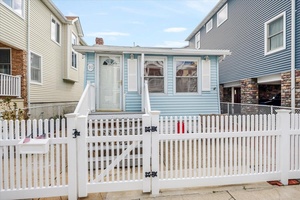 Come see this Adorable, Renovated Ranch in the West End of Long Beach.