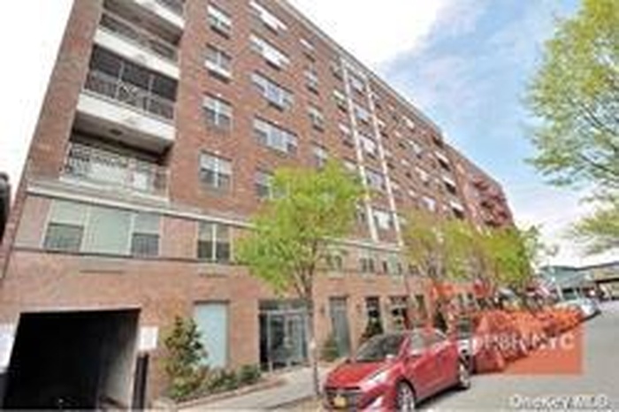 View of apartment building / complex